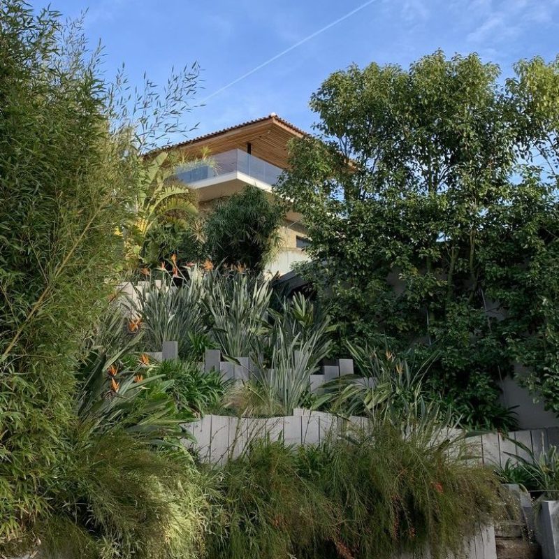 Vue-maison-depuis-le-portail-bas-rotated-e1580400334667